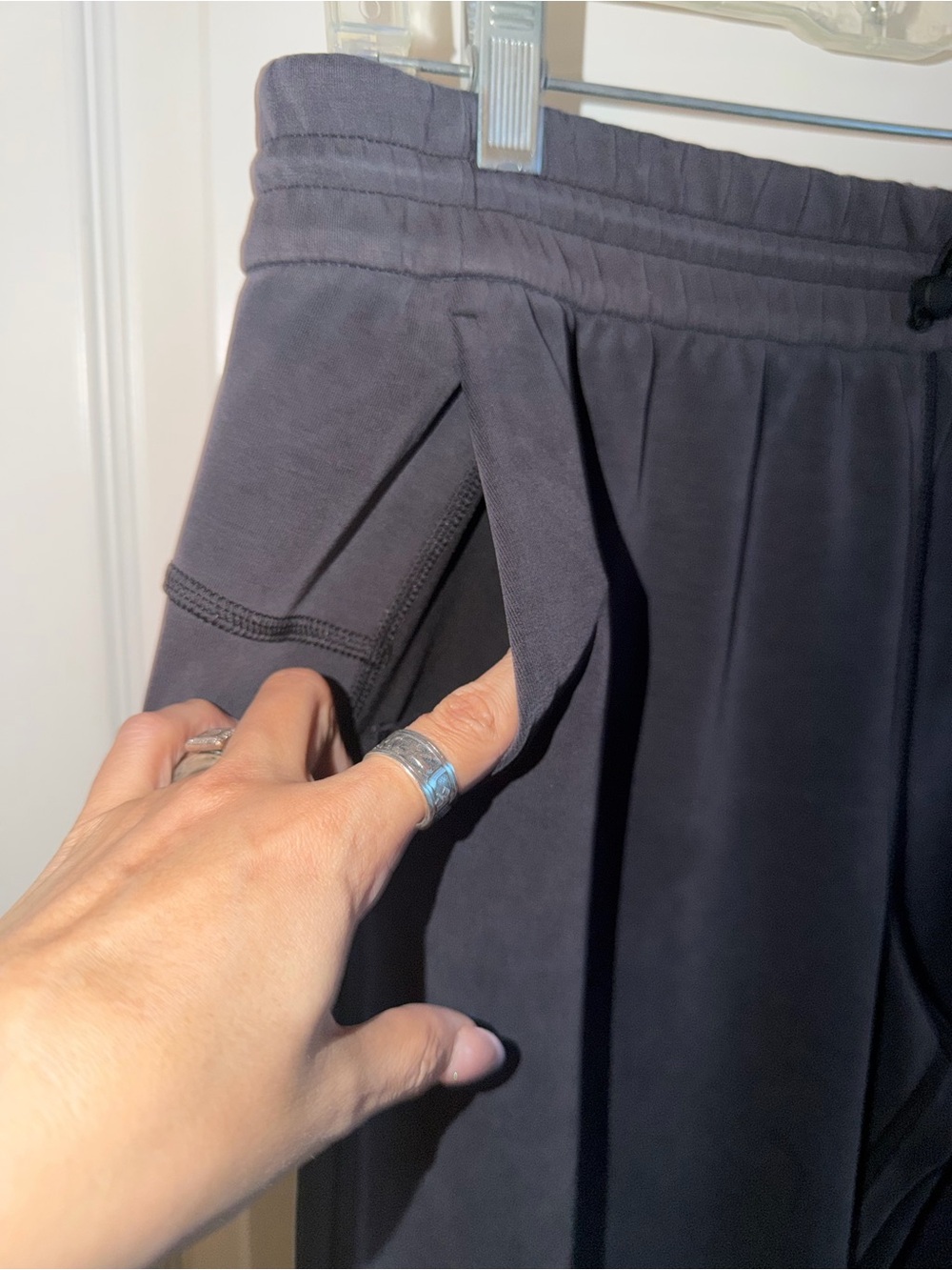 Lululemon Women’s Size 12 Black Half Zip Pullover Wide Leg Pants Set - Picture 12 of 12